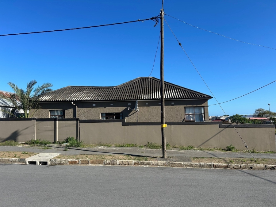 3 Bedroom Property for Sale in Quigney Eastern Cape